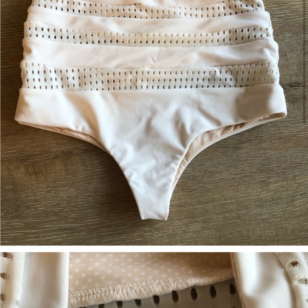 Damaged acacia  High-Waisted Bottoms